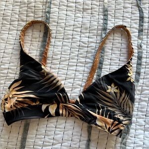 Billabong bikini top